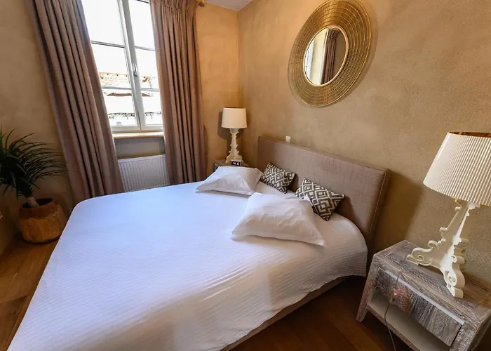 Lejlighed Restauberge Peitry *